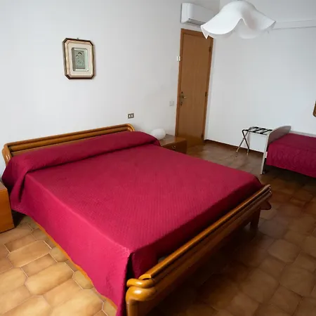 Aparthotel Europa *